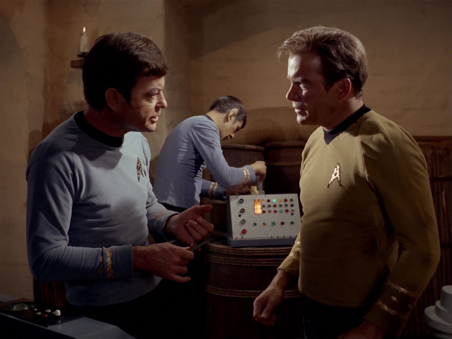 ariane179254_StarTrek_2x23_TheOmegaGlory_1833.jpg