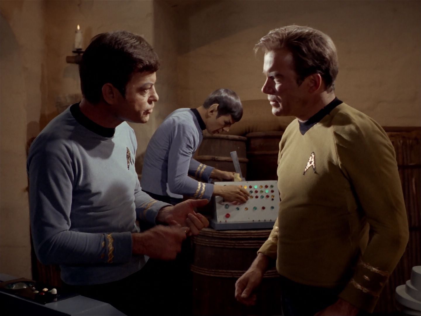 ariane179254_StarTrek_2x23_TheOmegaGlory_1835.jpg
