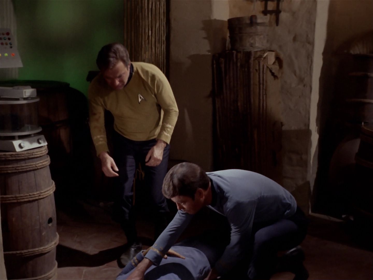 ariane179254_StarTrek_2x23_TheOmegaGlory_1929.jpg