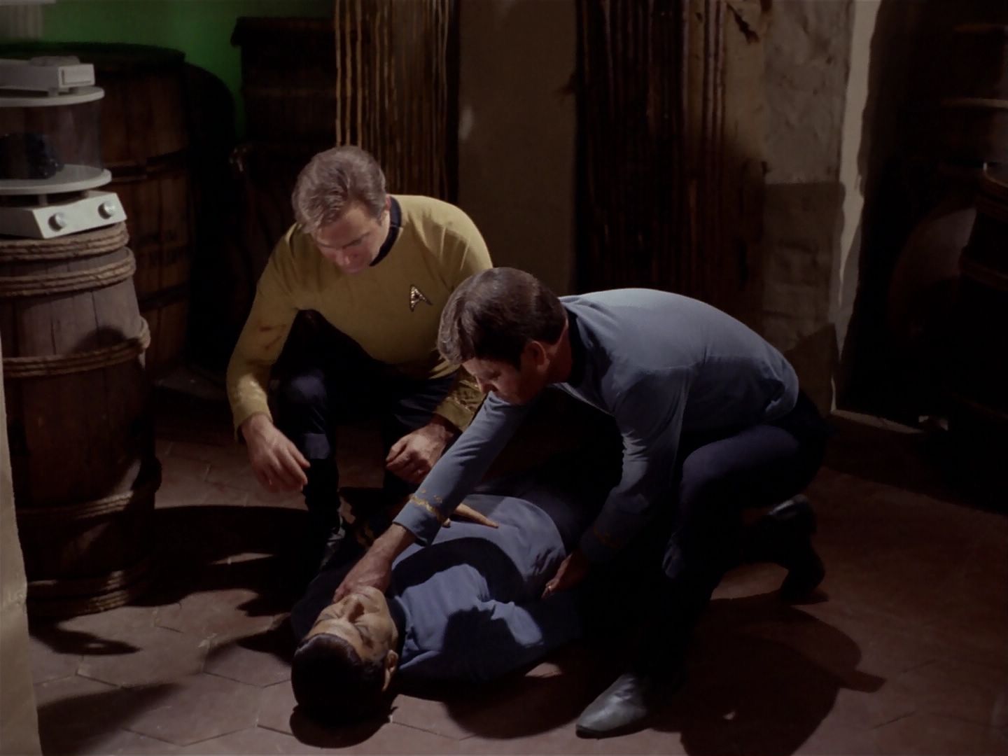 ariane179254_StarTrek_2x23_TheOmegaGlory_1931.jpg