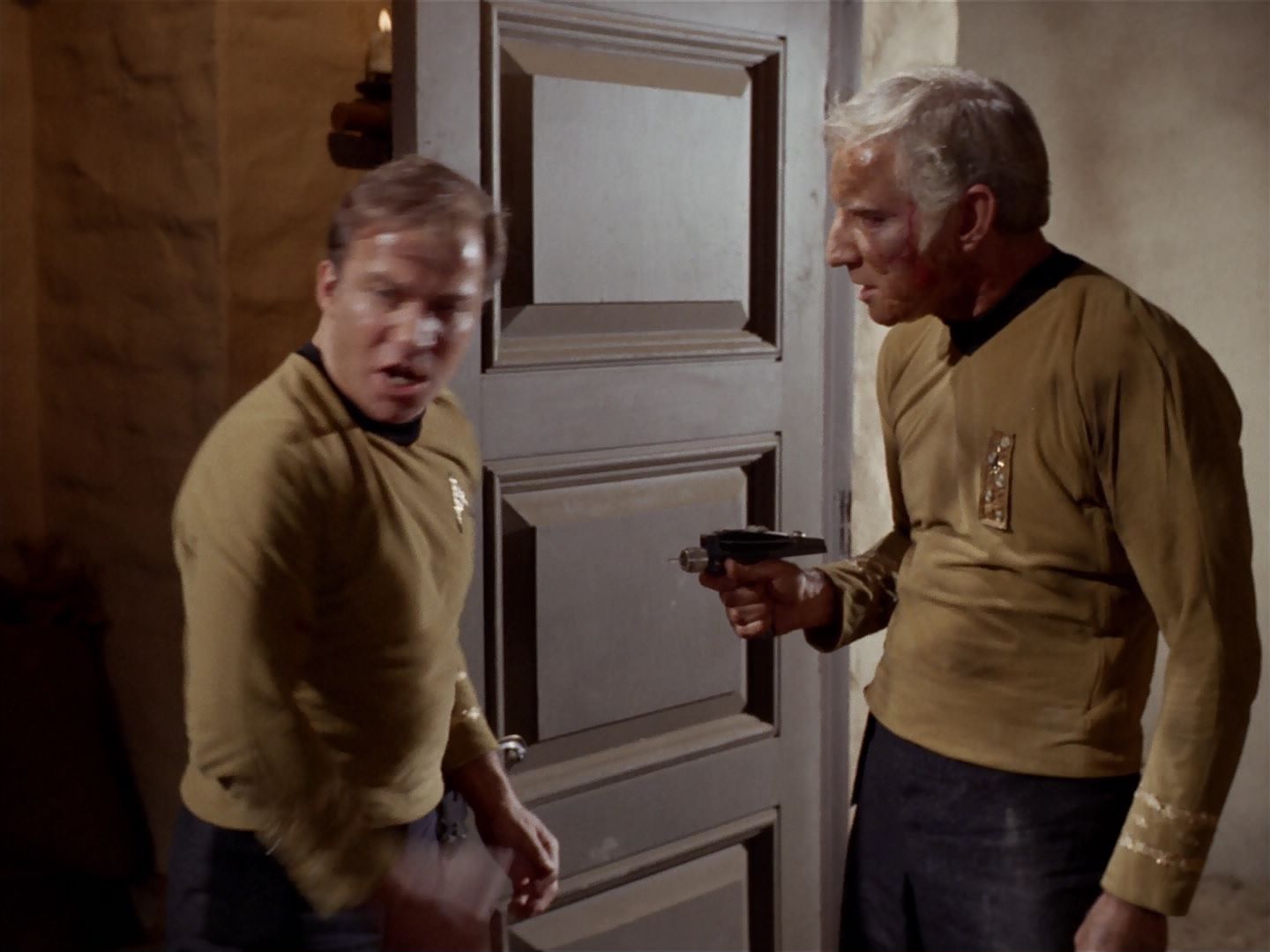 ariane179254_StarTrek_2x23_TheOmegaGlory_1986.jpg