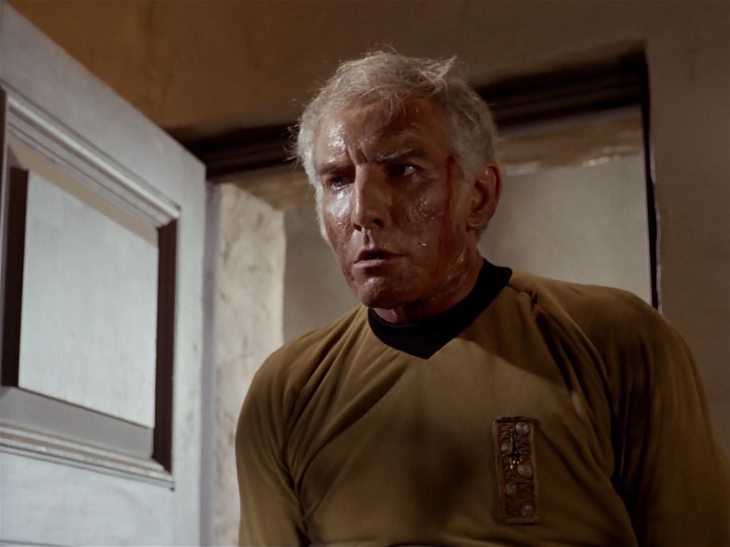 ariane179254_StarTrek_2x23_TheOmegaGlory_2003.jpg