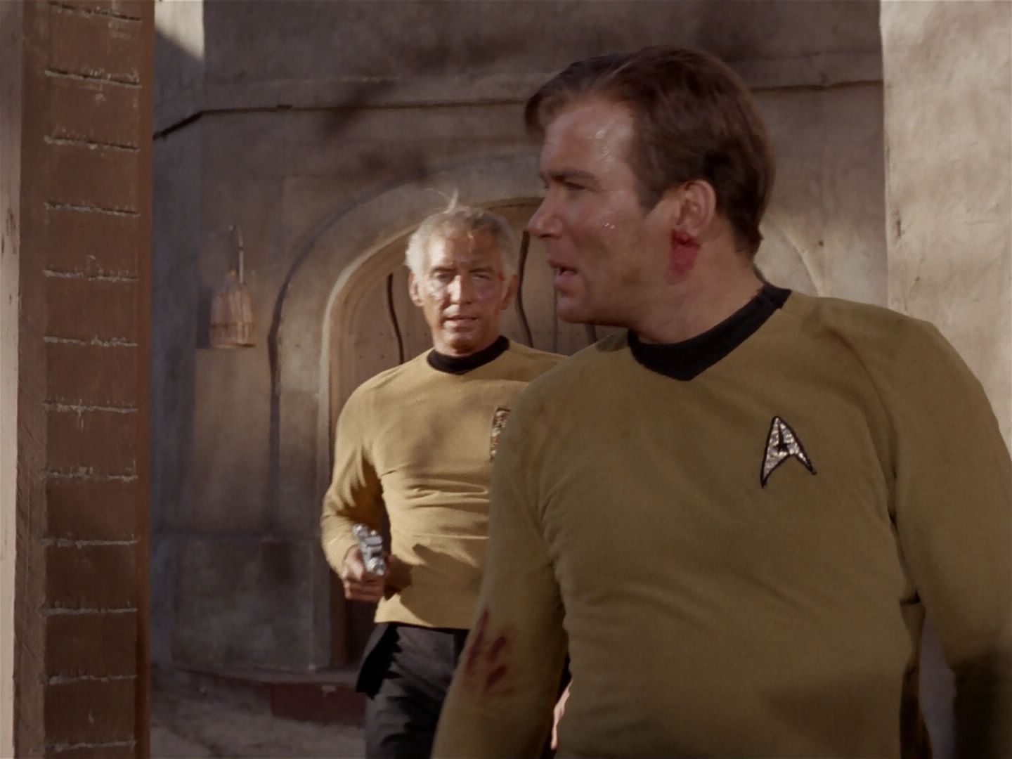 ariane179254_StarTrek_2x23_TheOmegaGlory_2027.jpg