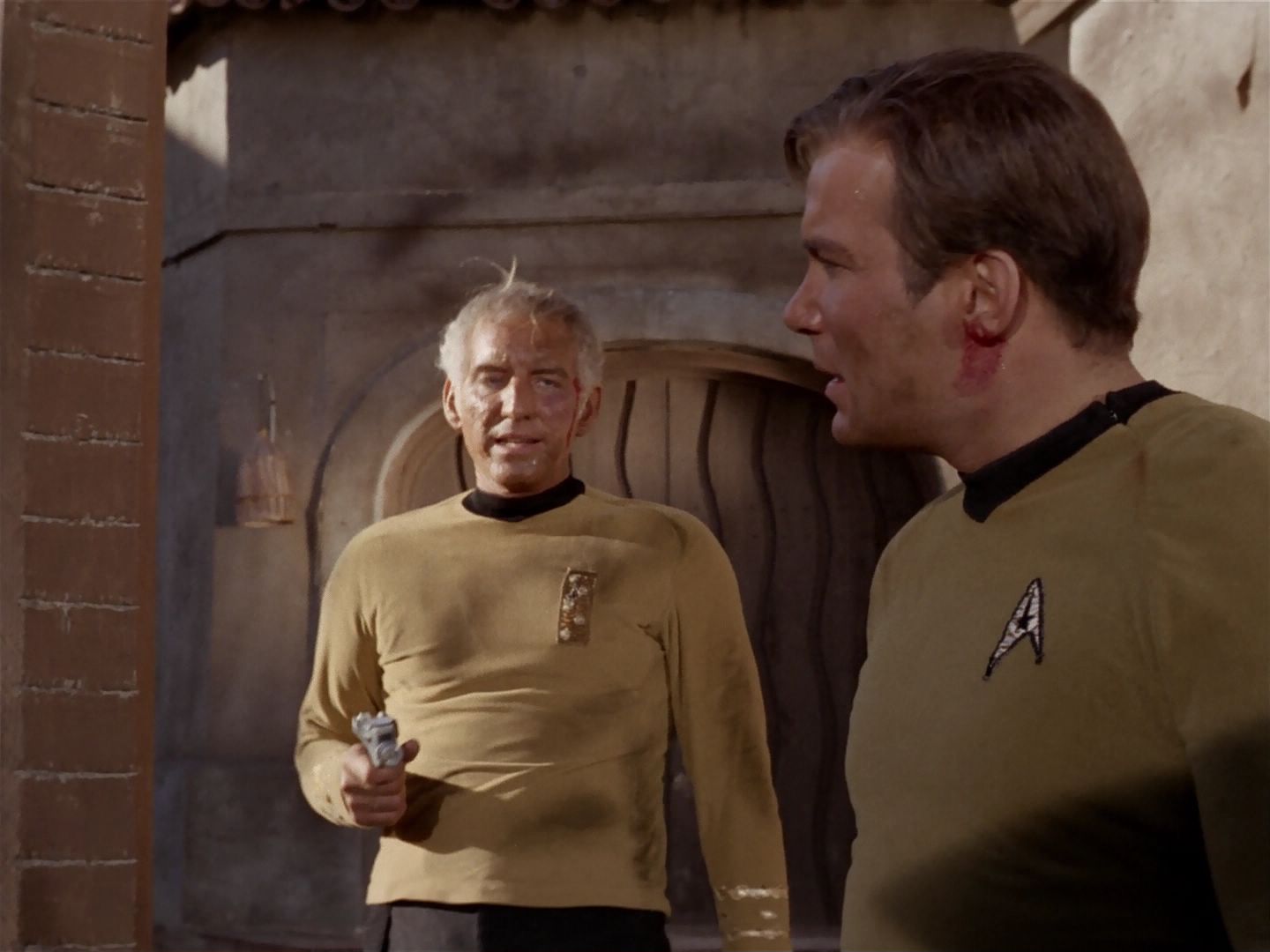 ariane179254_StarTrek_2x23_TheOmegaGlory_2028.jpg