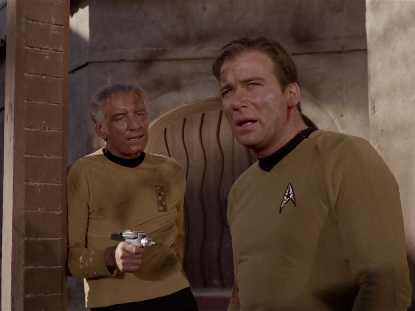 ariane179254_StarTrek_2x23_TheOmegaGlory_2030.jpg