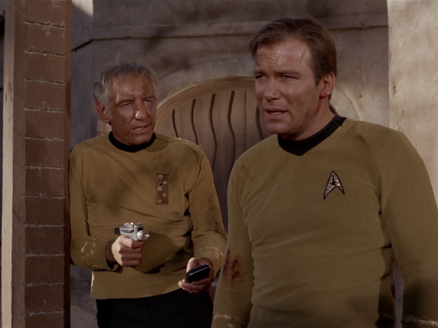 ariane179254_StarTrek_2x23_TheOmegaGlory_2034.jpg