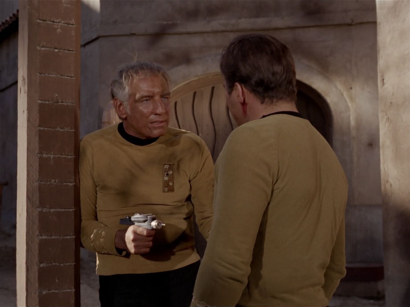 ariane179254_StarTrek_2x23_TheOmegaGlory_2062.jpg