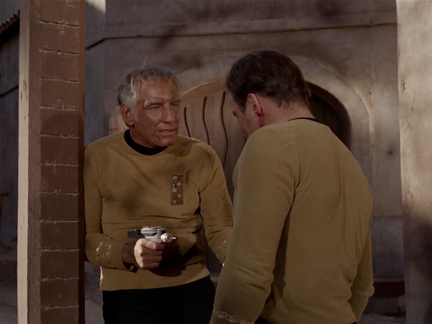 ariane179254_StarTrek_2x23_TheOmegaGlory_2063.jpg