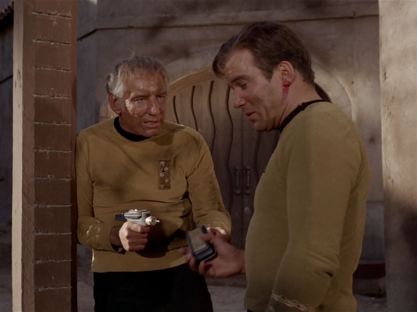 ariane179254_StarTrek_2x23_TheOmegaGlory_2065.jpg