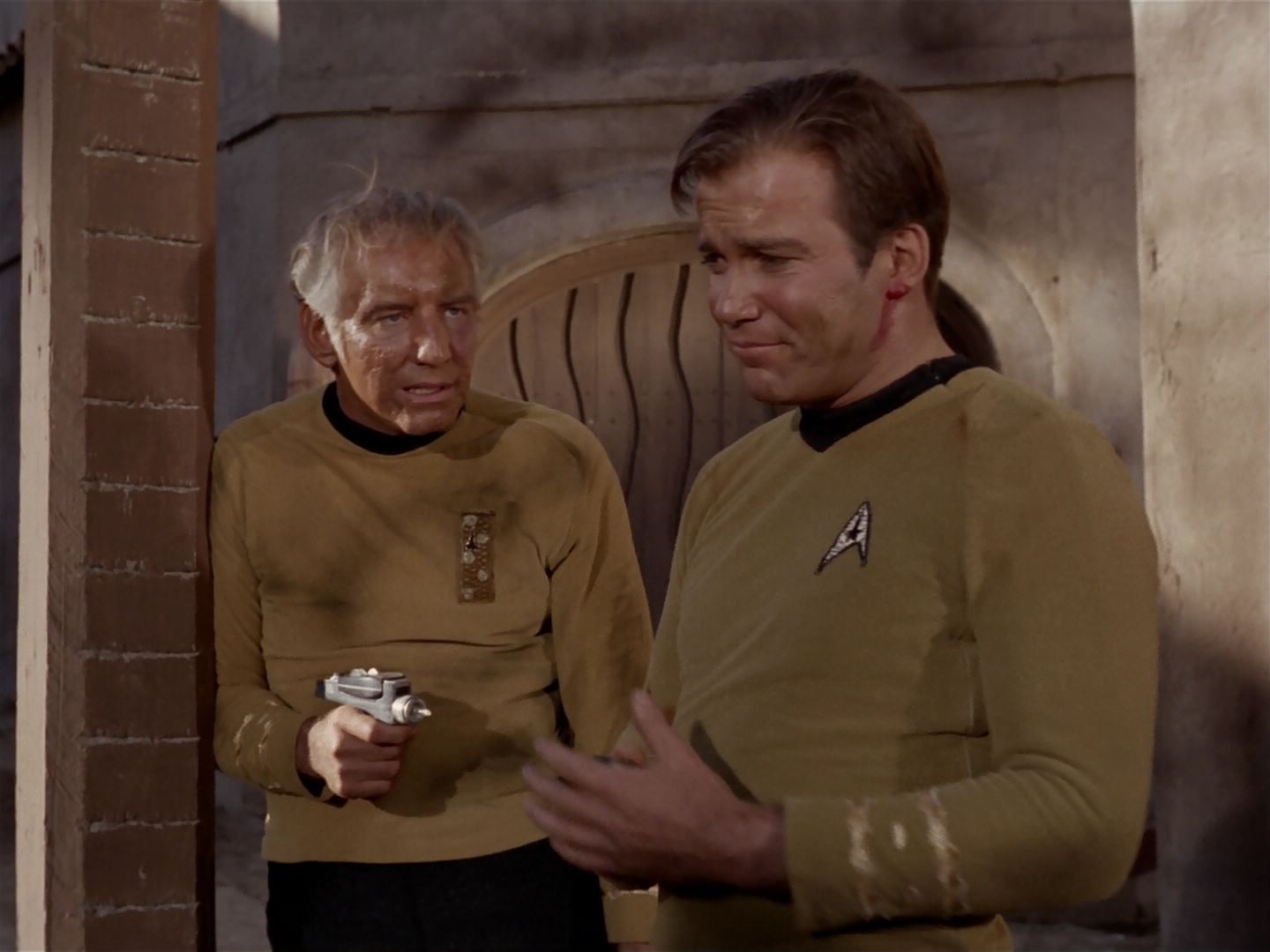 ariane179254_StarTrek_2x23_TheOmegaGlory_2066.jpg