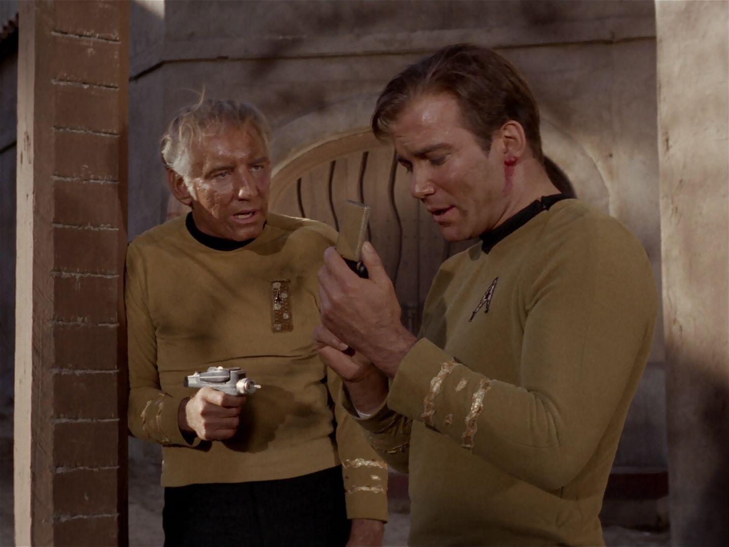 ariane179254_StarTrek_2x23_TheOmegaGlory_2069.jpg