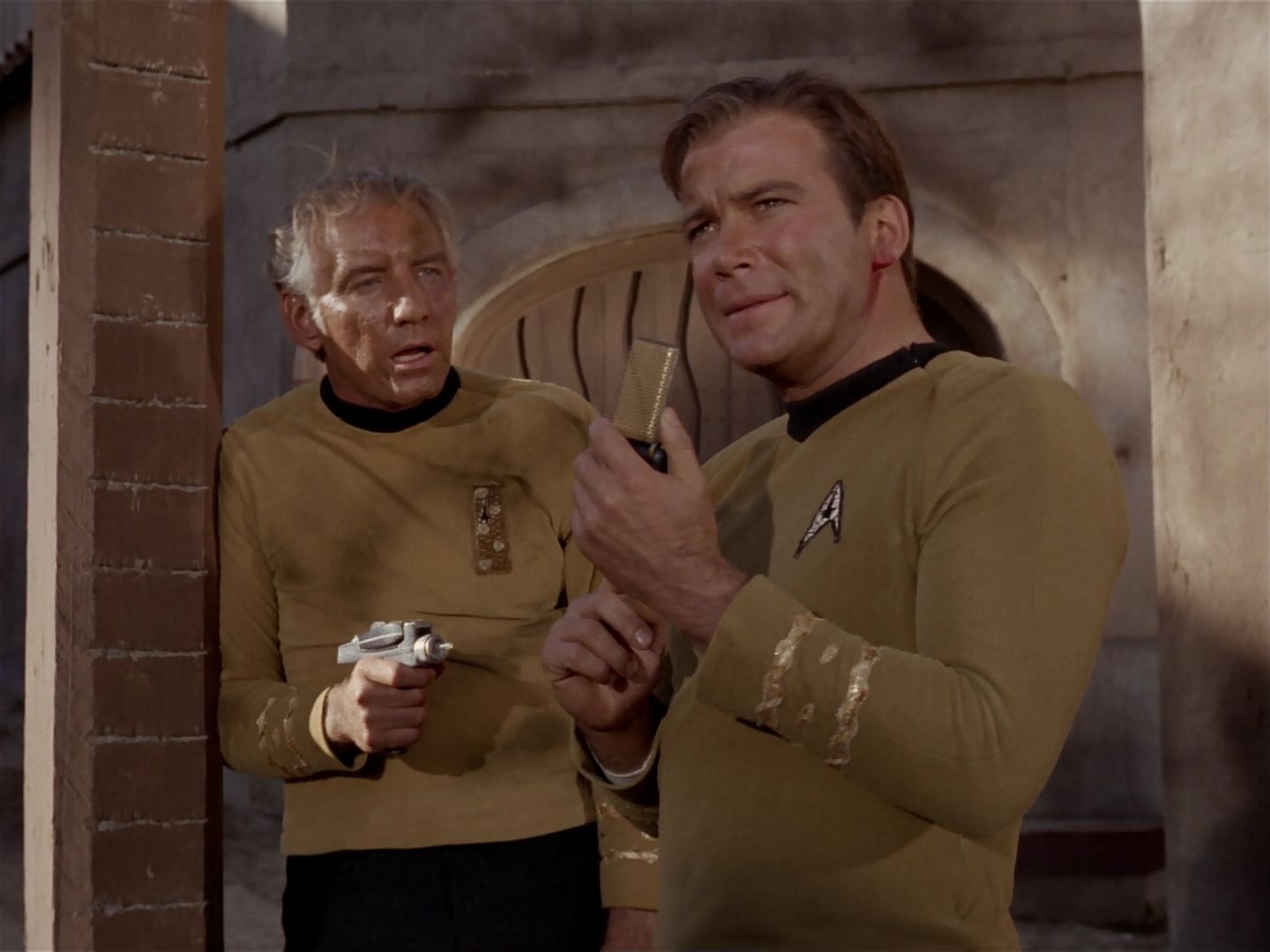 ariane179254_StarTrek_2x23_TheOmegaGlory_2081.jpg