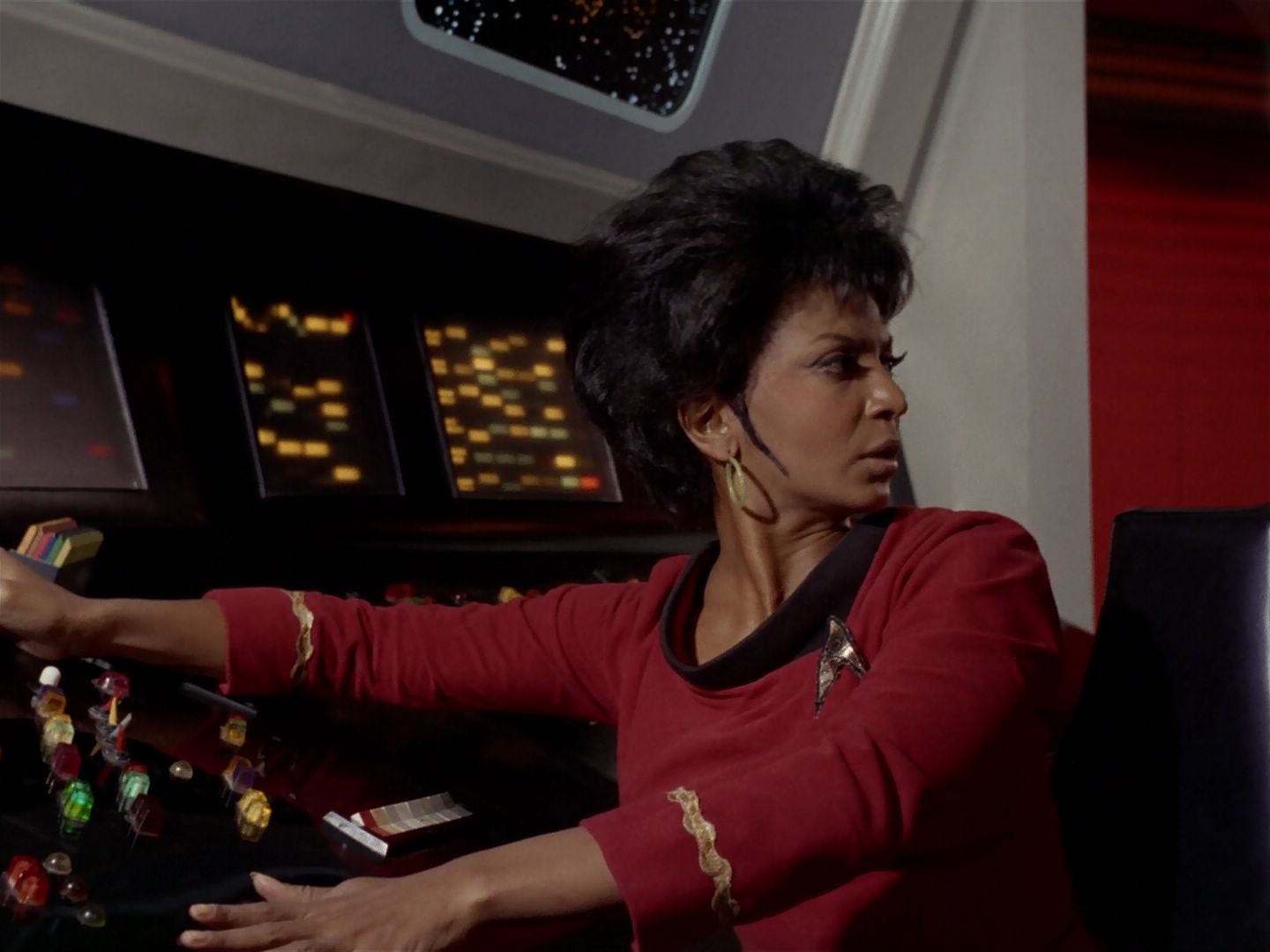 ariane179254_StarTrek_2x23_TheOmegaGlory_2083.jpg
