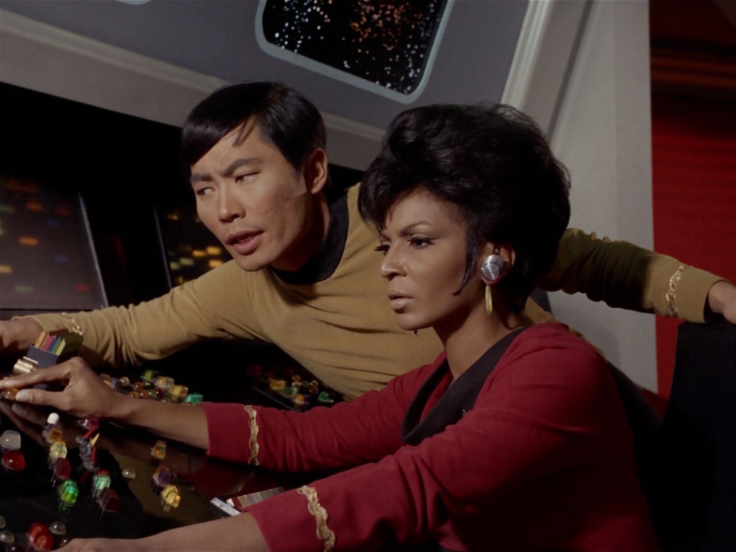 ariane179254_StarTrek_2x23_TheOmegaGlory_2097.jpg