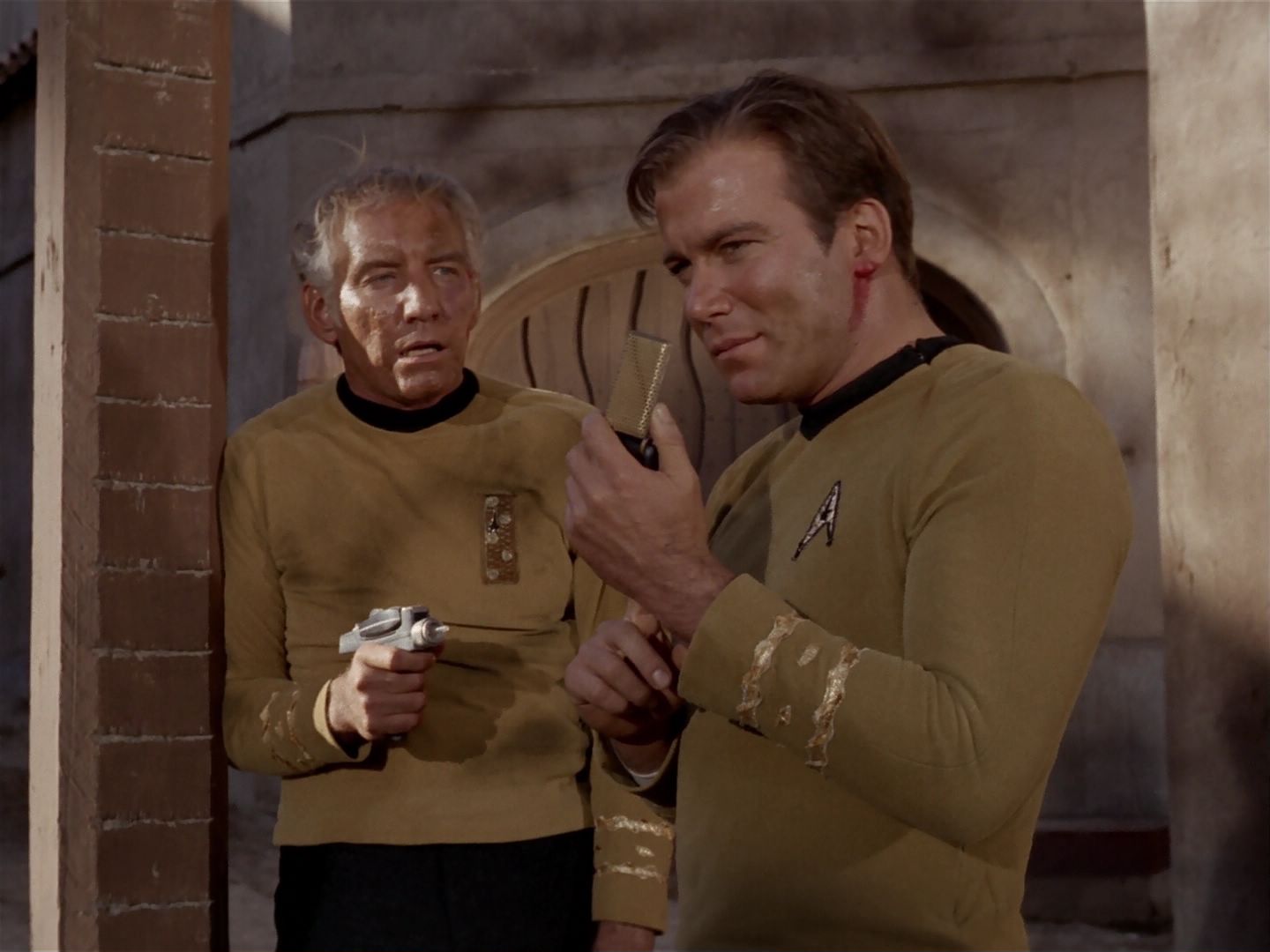 ariane179254_StarTrek_2x23_TheOmegaGlory_2098.jpg
