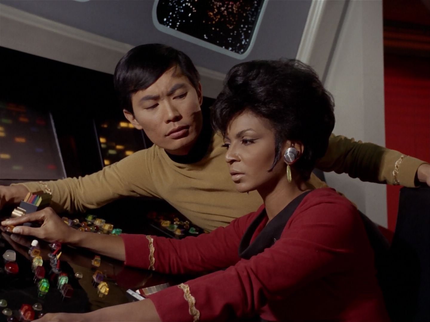 ariane179254_StarTrek_2x23_TheOmegaGlory_2106.jpg