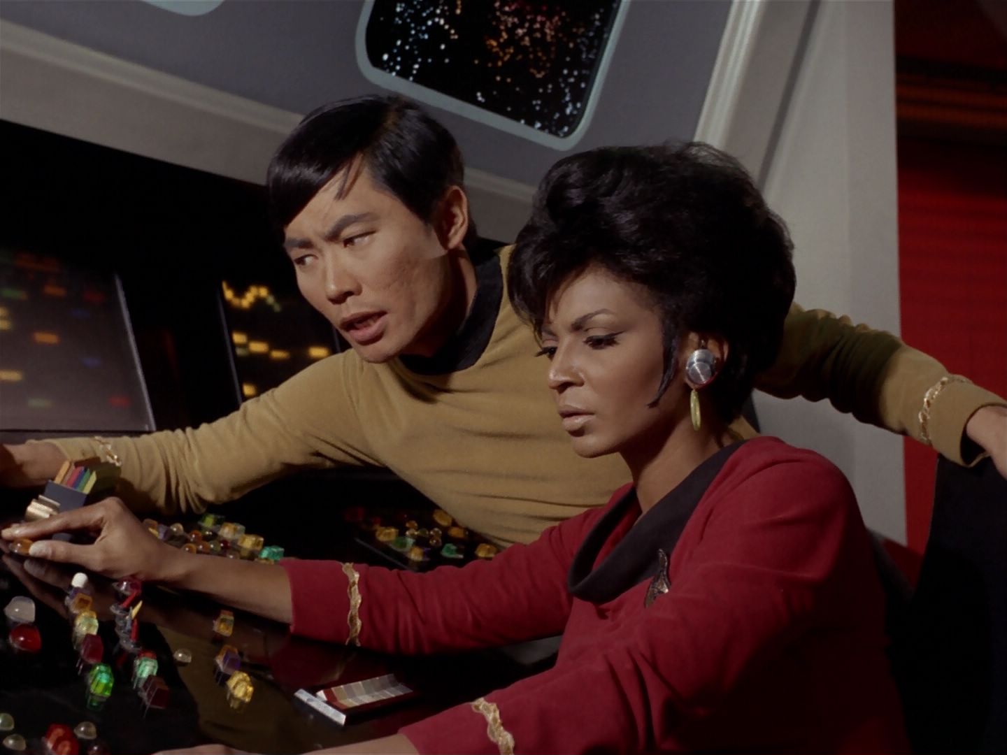 ariane179254_StarTrek_2x23_TheOmegaGlory_2114.jpg