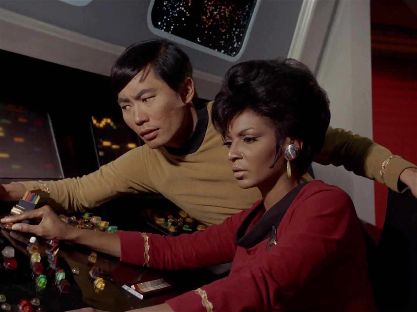 ariane179254_StarTrek_2x23_TheOmegaGlory_2115.jpg