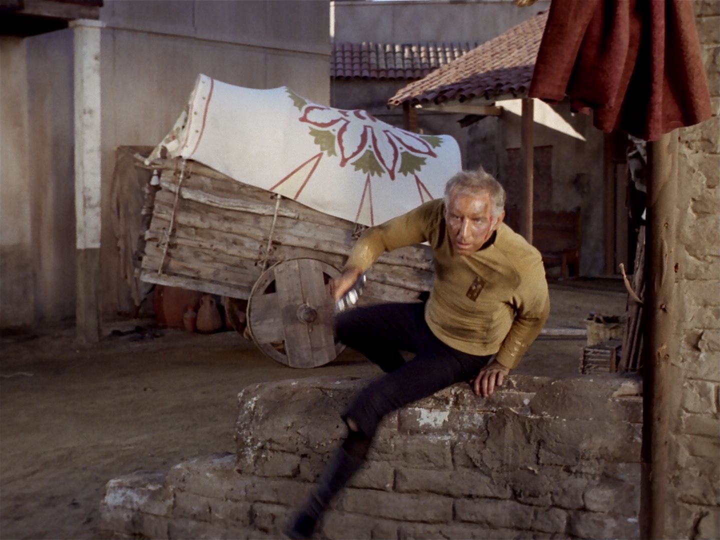 ariane179254_StarTrek_2x23_TheOmegaGlory_2152.jpg
