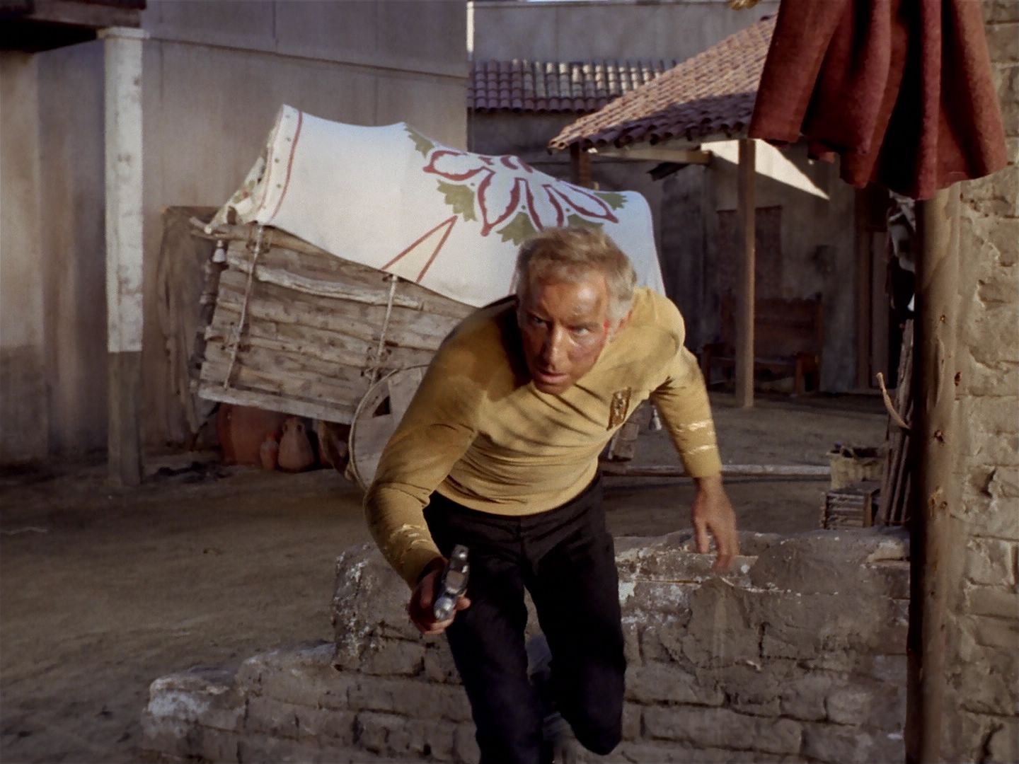 ariane179254_StarTrek_2x23_TheOmegaGlory_2153.jpg