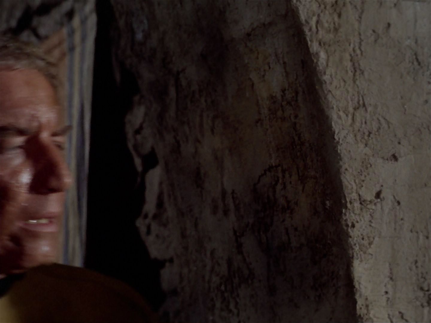 ariane179254_StarTrek_2x23_TheOmegaGlory_2161.jpg