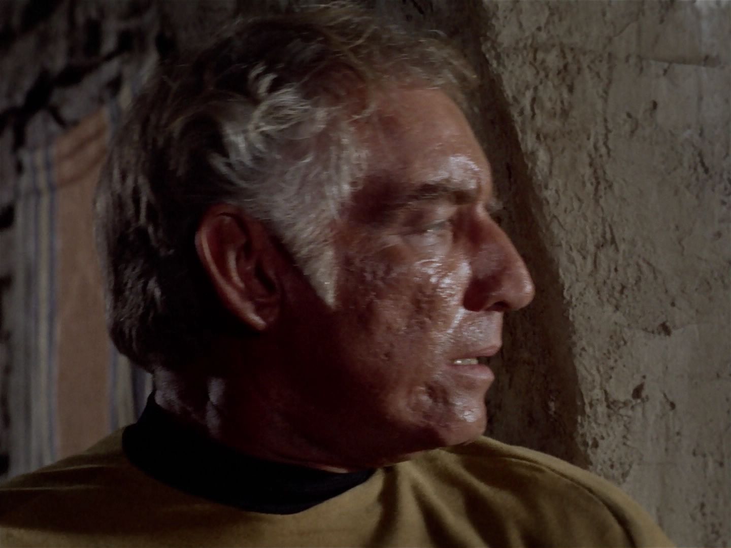 ariane179254_StarTrek_2x23_TheOmegaGlory_2162.jpg