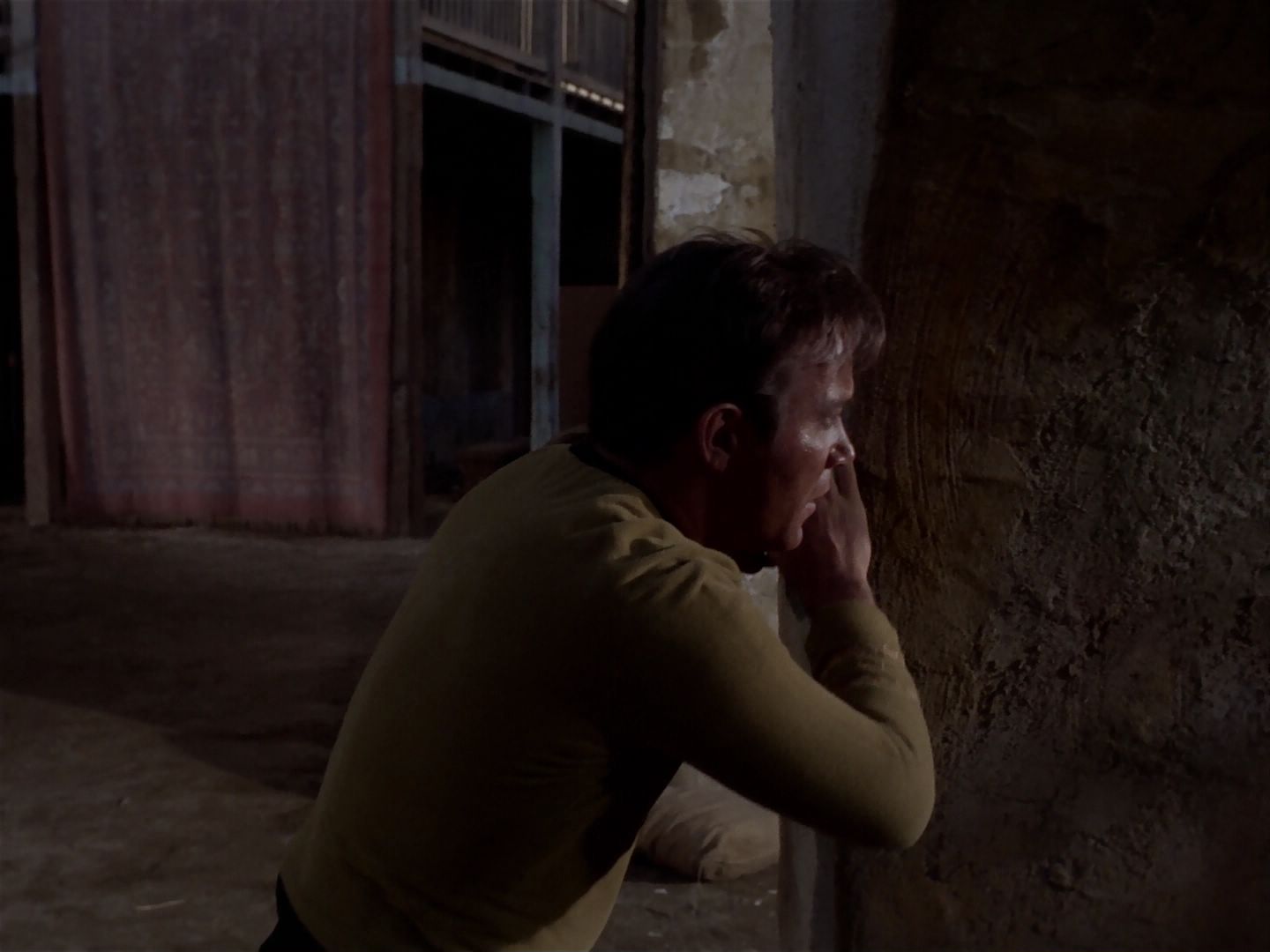ariane179254_StarTrek_2x23_TheOmegaGlory_2170.jpg