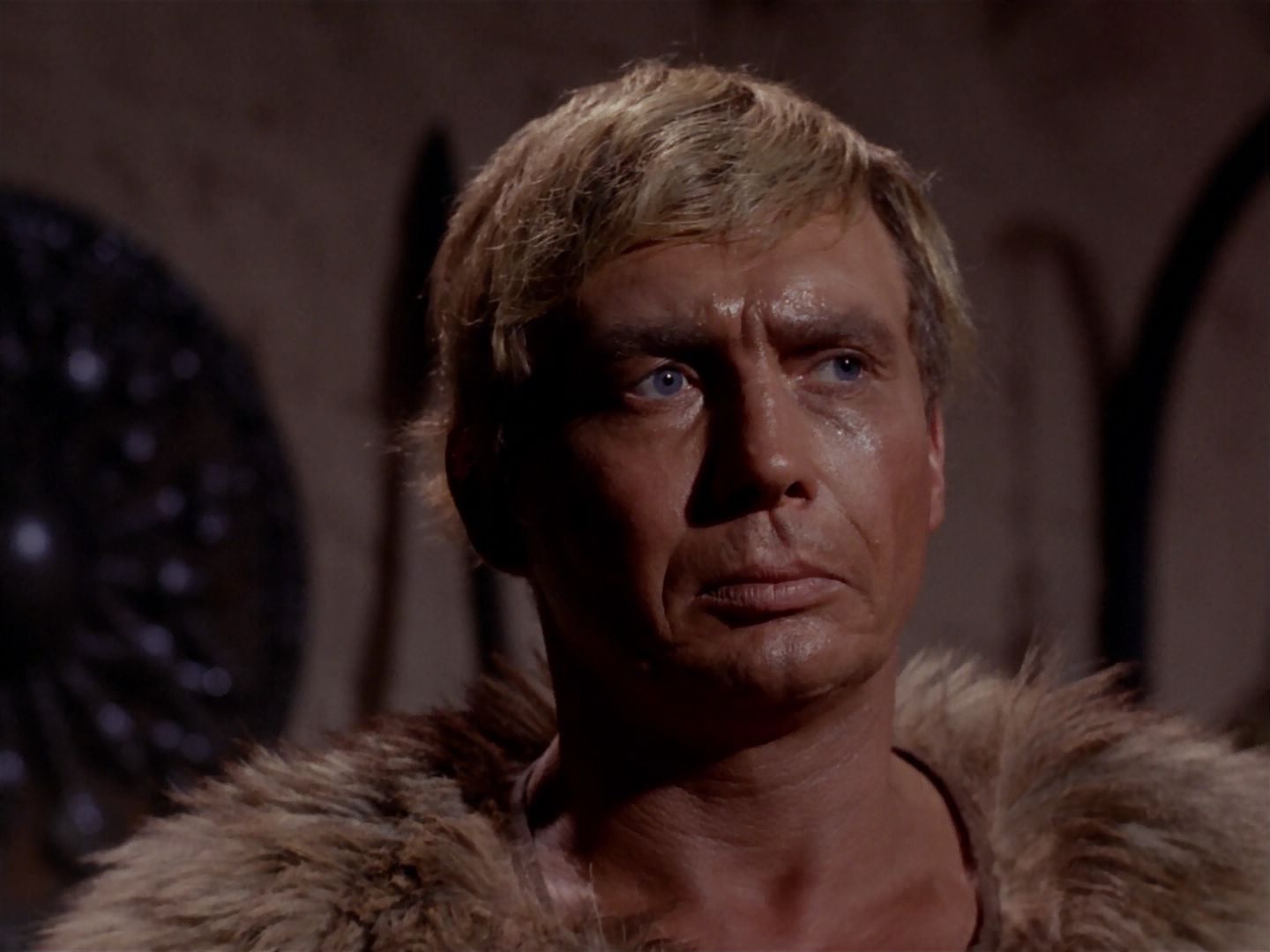 ariane179254_StarTrek_2x23_TheOmegaGlory_2634.jpg