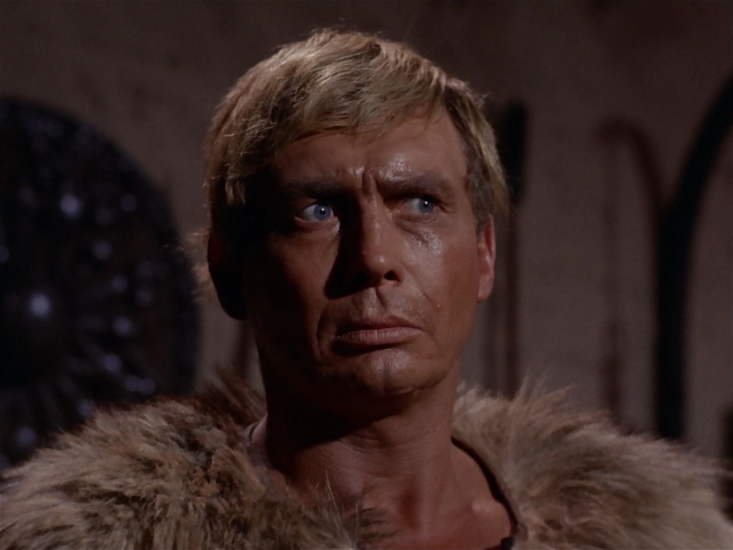ariane179254_StarTrek_2x23_TheOmegaGlory_2728.jpg