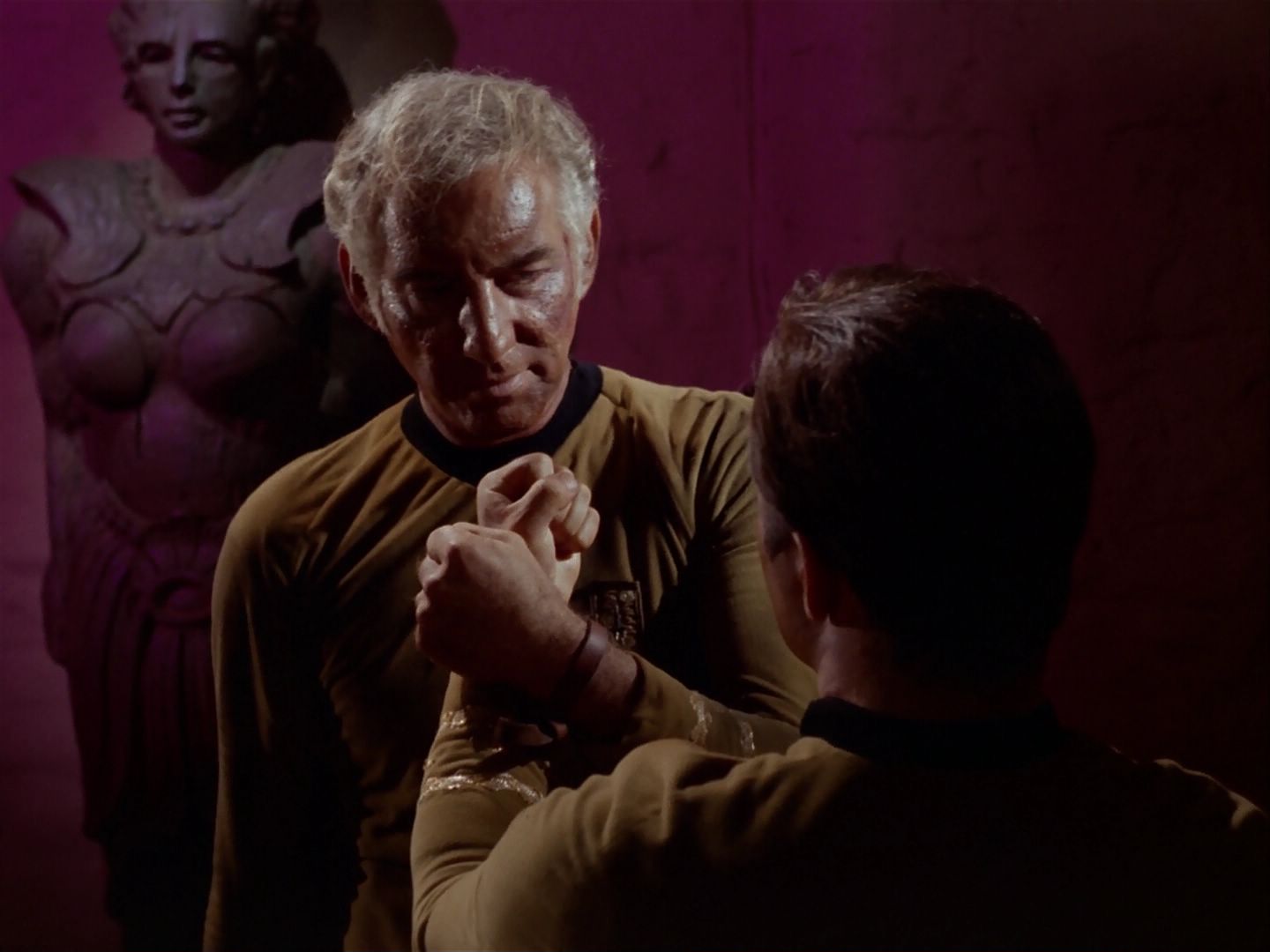ariane179254_StarTrek_2x23_TheOmegaGlory_2784.jpg