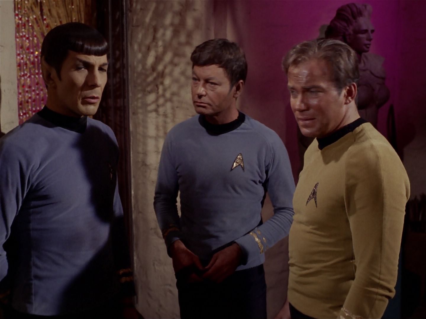 ariane179254_StarTrek_2x23_TheOmegaGlory_3177.jpg