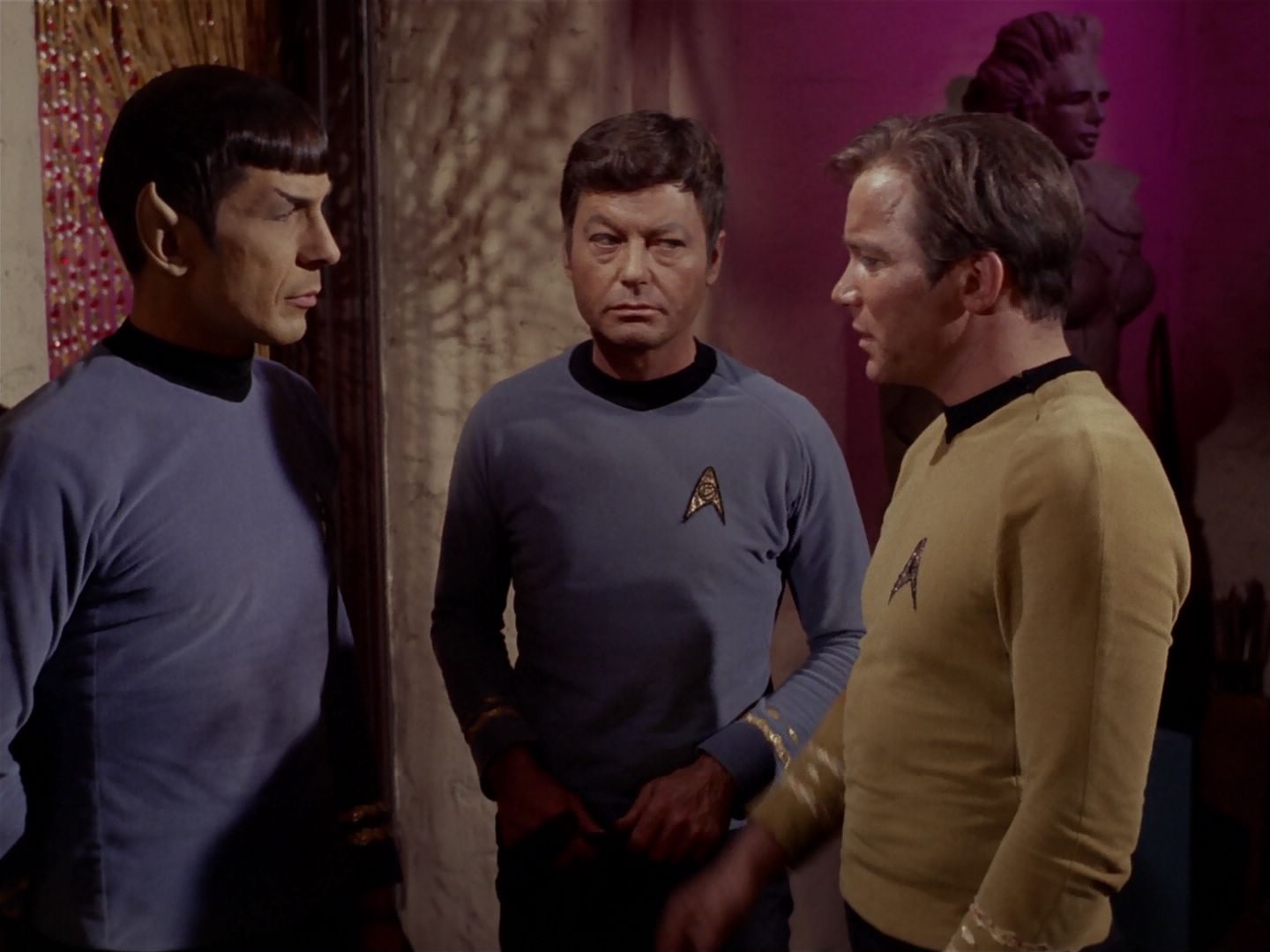 ariane179254_StarTrek_2x23_TheOmegaGlory_3185.jpg