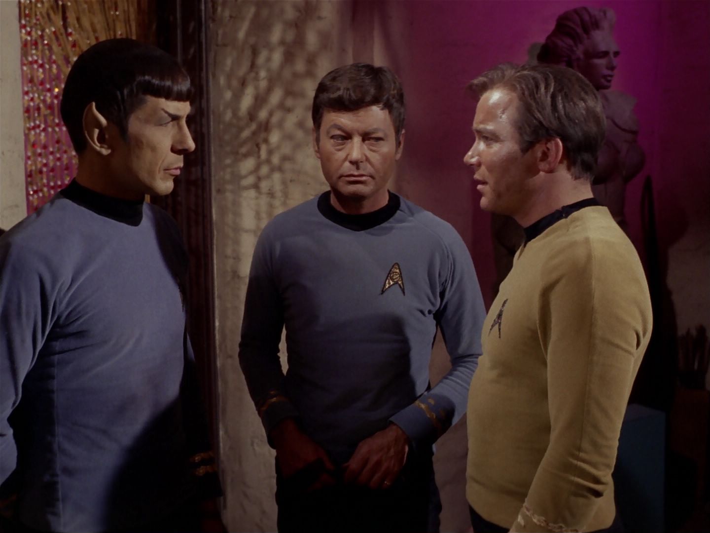ariane179254_StarTrek_2x23_TheOmegaGlory_3190.jpg
