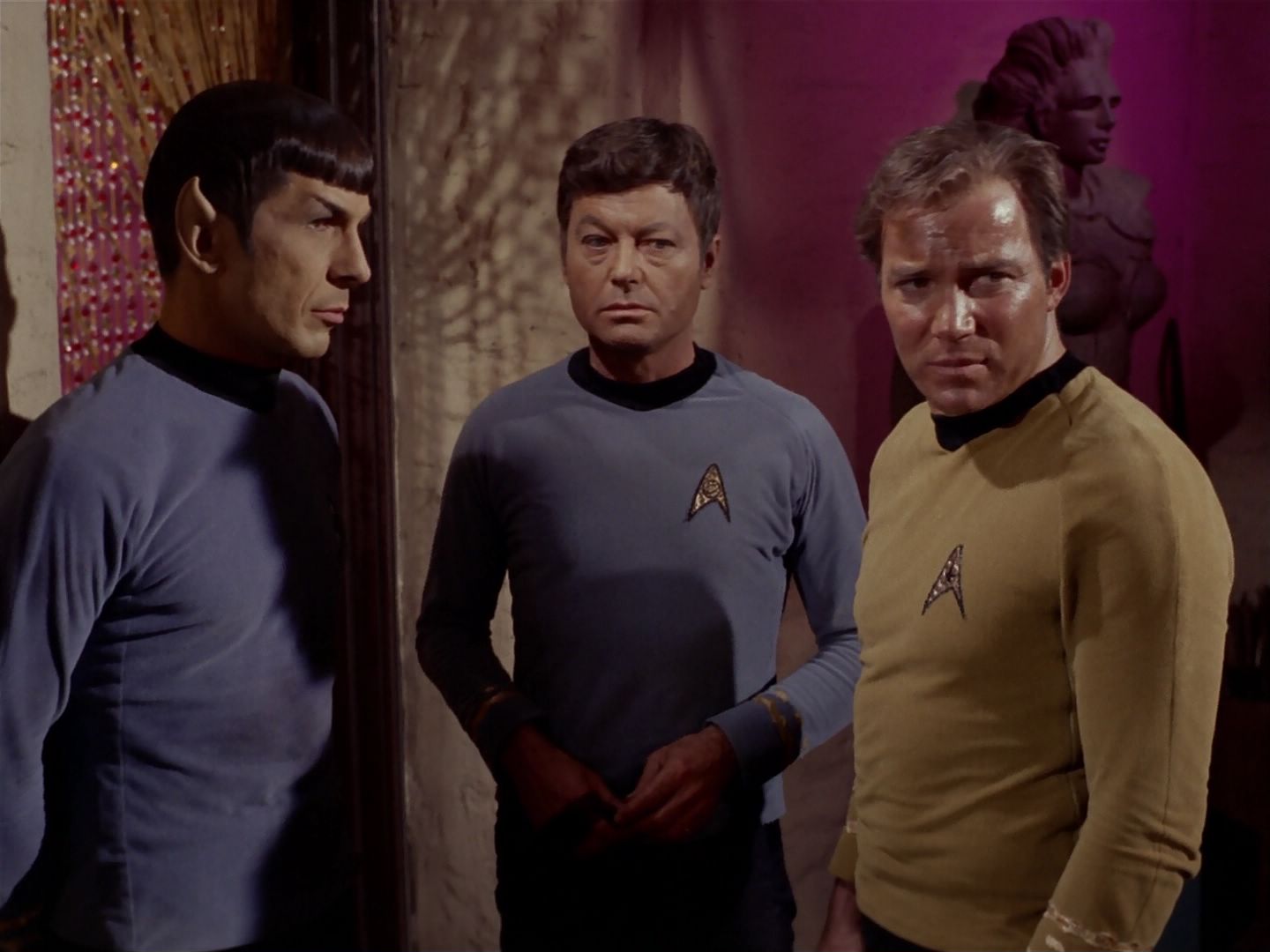 ariane179254_StarTrek_2x23_TheOmegaGlory_3197.jpg