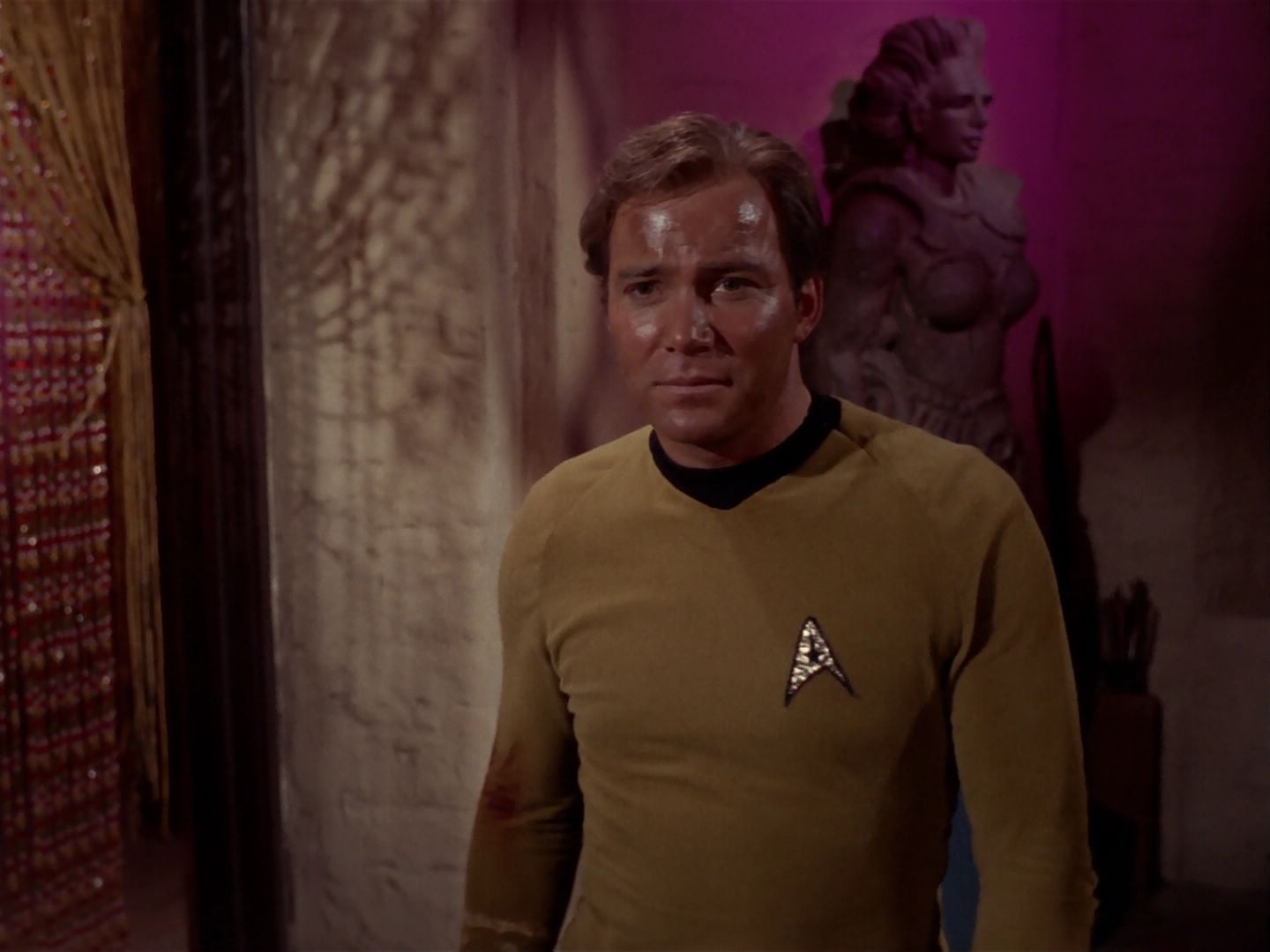 ariane179254_StarTrek_2x23_TheOmegaGlory_3209.jpg