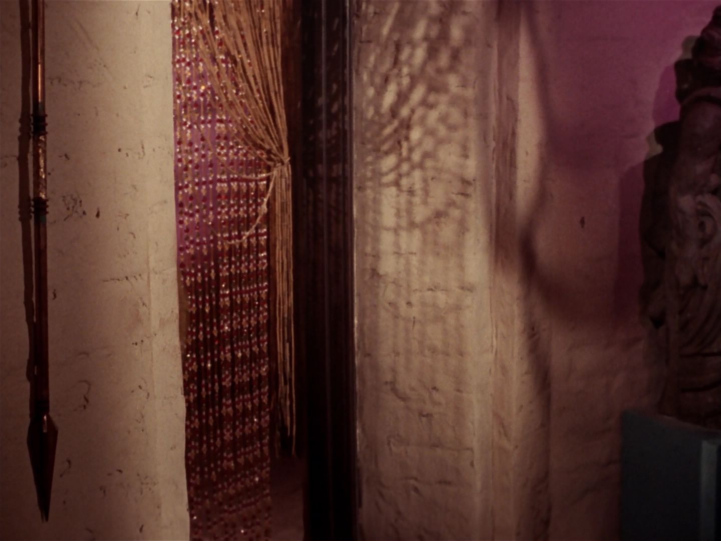 ariane179254_StarTrek_2x23_TheOmegaGlory_3220.jpg