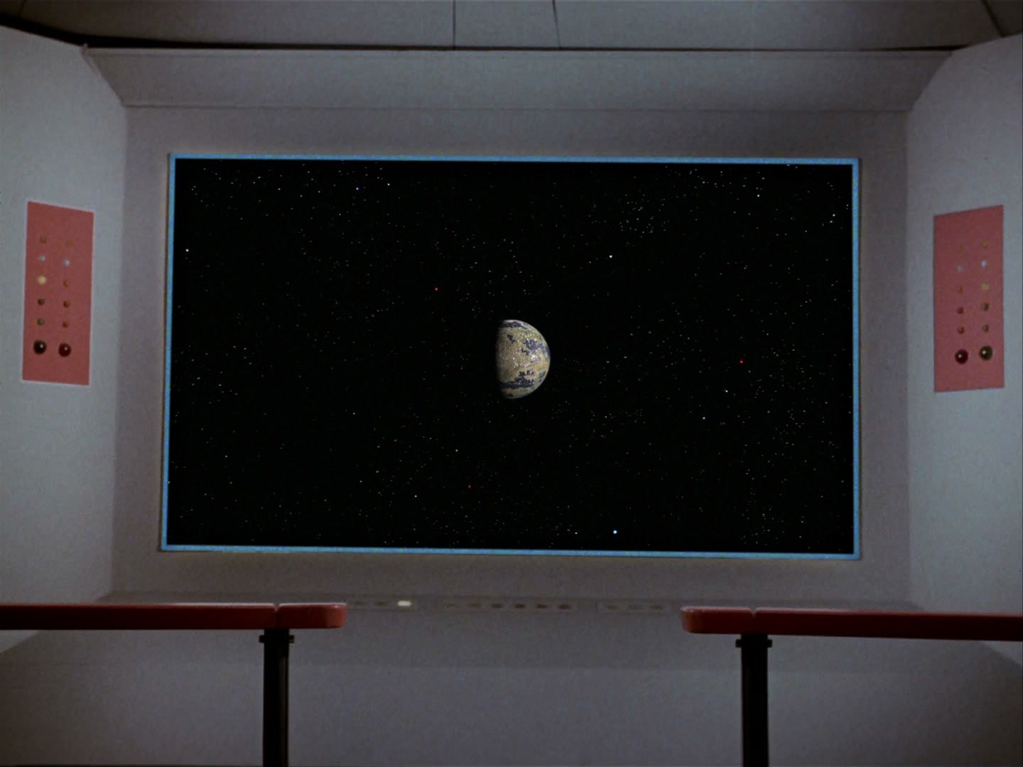 ariane179254_StarTrek_2x23_TheOmegaGlory-NewEffects_0029.jpg