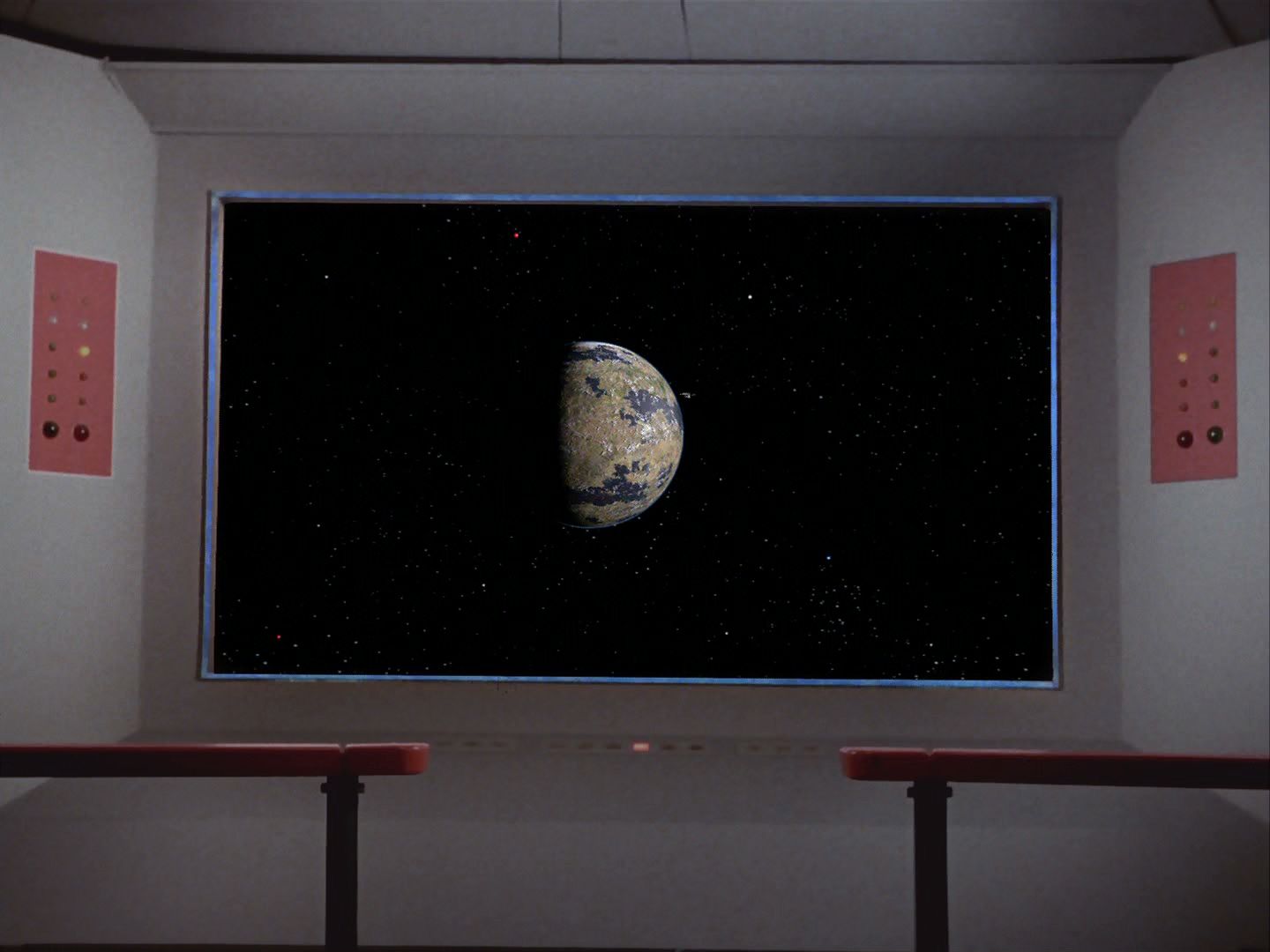 ariane179254_StarTrek_2x23_TheOmegaGlory-NewEffects_0074.jpg