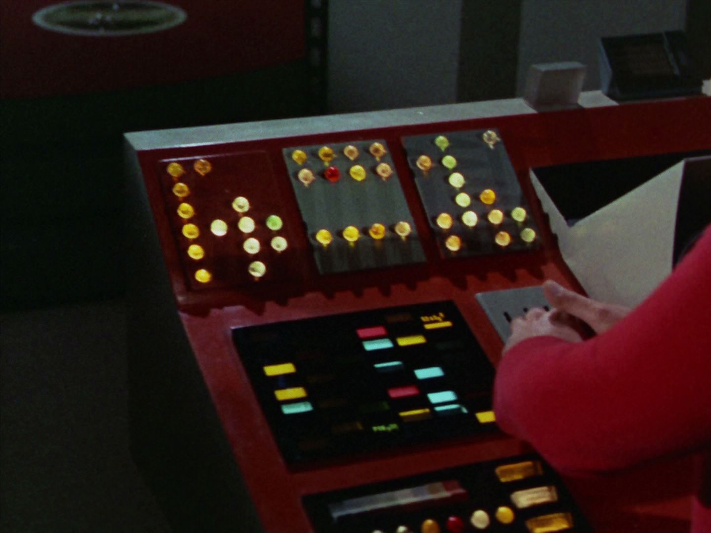 ariane179254_StarTrek_2x24_TheUltimateComputer_0015.jpg