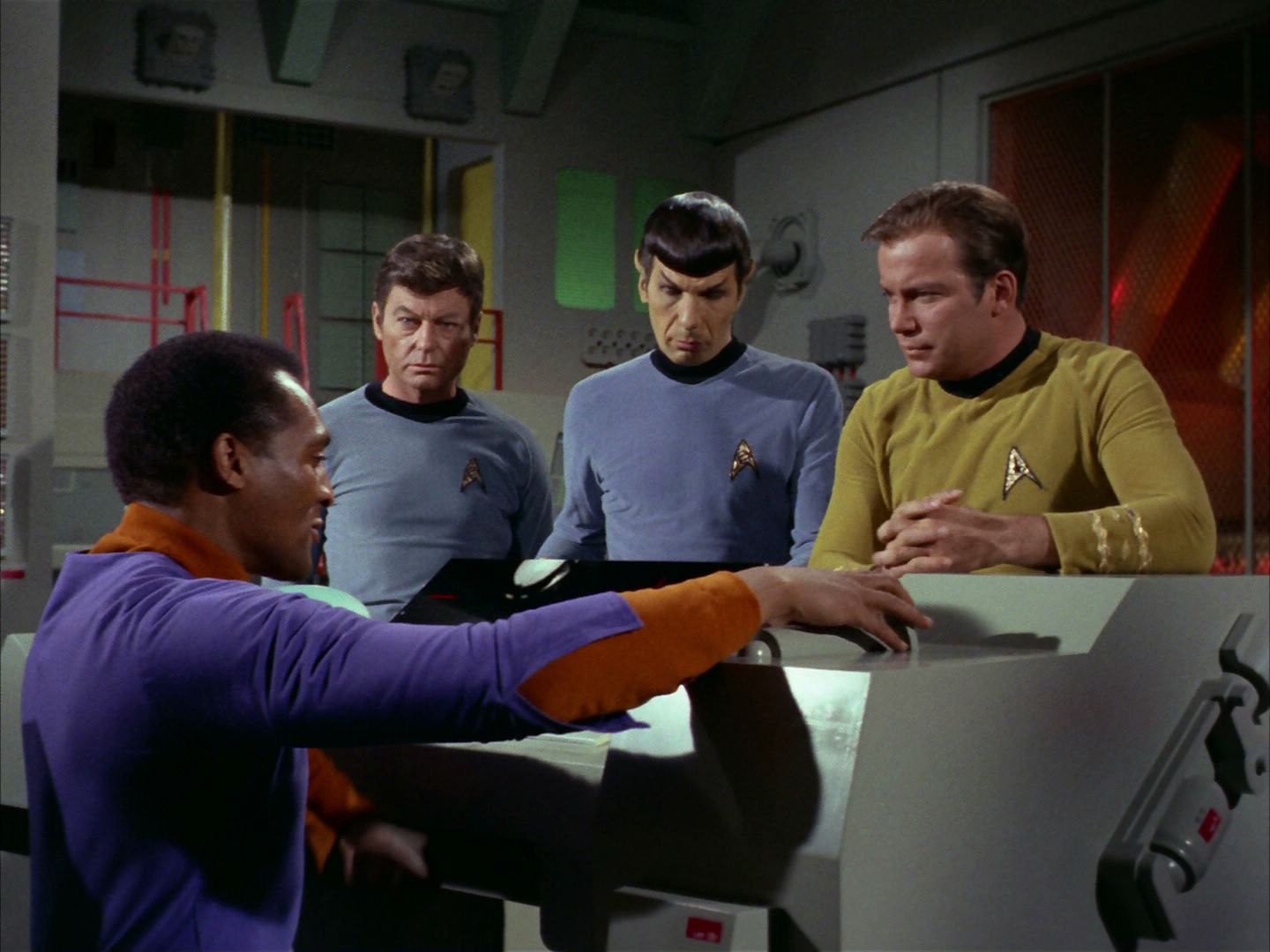 ariane179254_StarTrek_2x24_TheUltimateComputer_0212.jpg