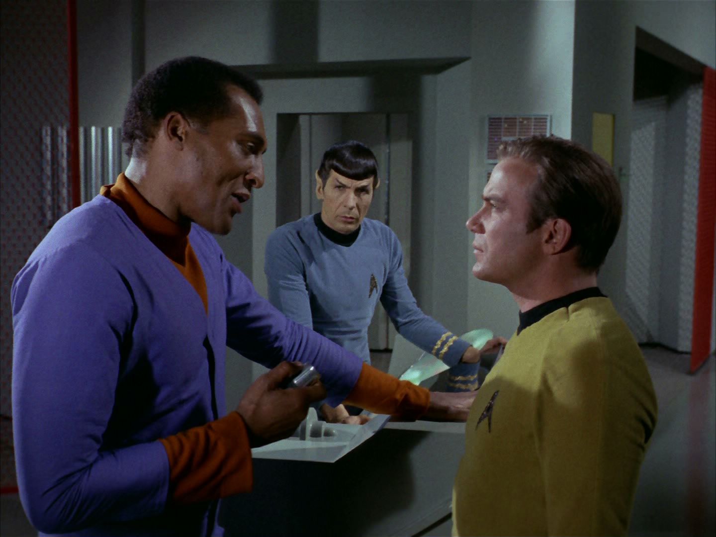 ariane179254_StarTrek_2x24_TheUltimateComputer_0509.jpg
