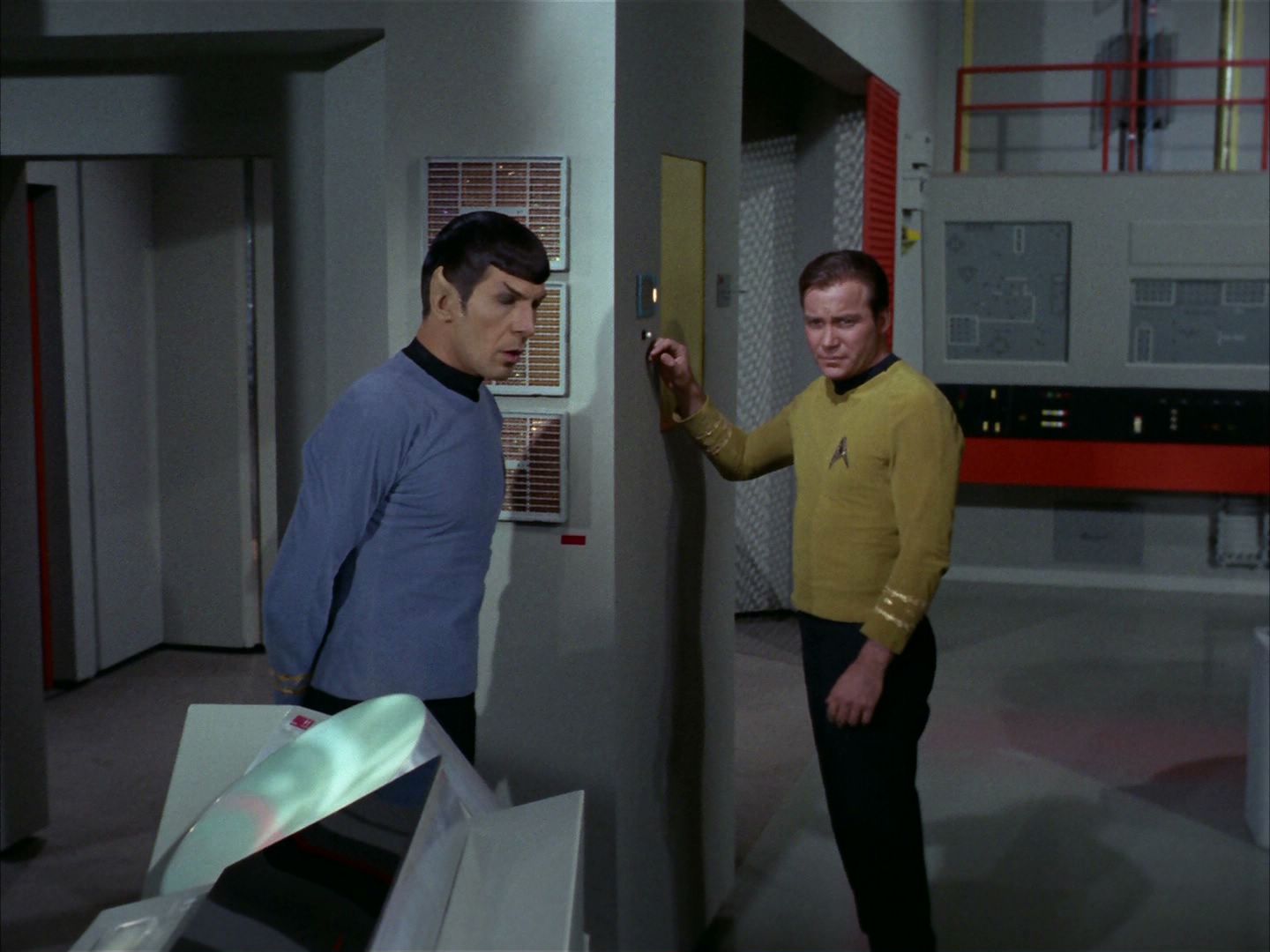 ariane179254_StarTrek_2x24_TheUltimateComputer_0522.jpg