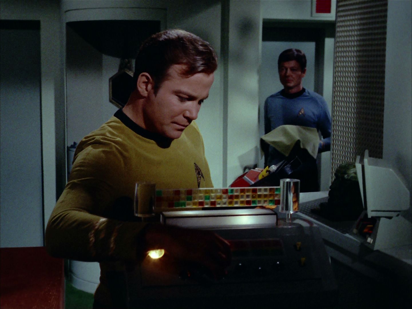 ariane179254_StarTrek_2x24_TheUltimateComputer_0704.jpg