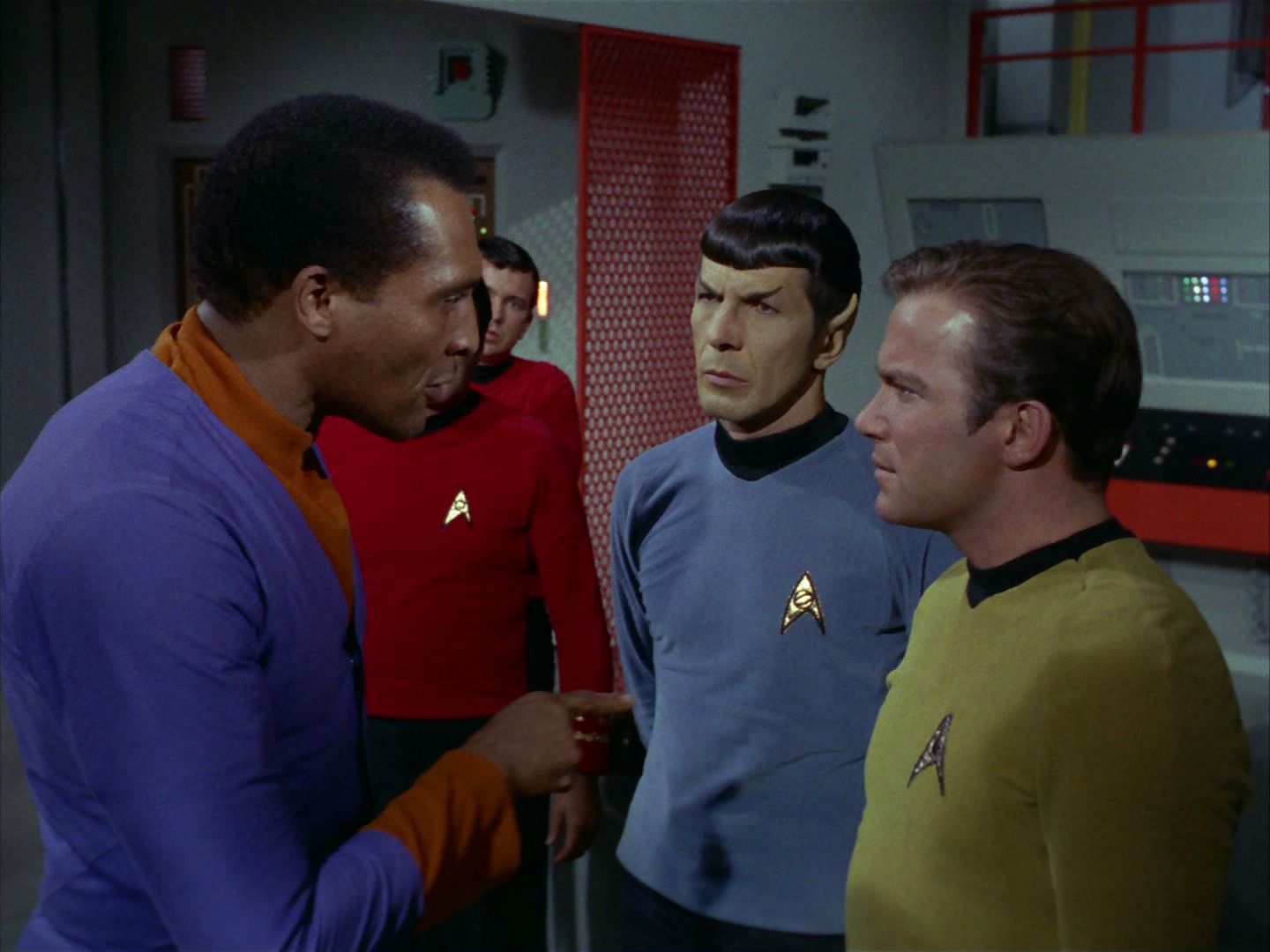 ariane179254_StarTrek_2x24_TheUltimateComputer_0876.jpg
