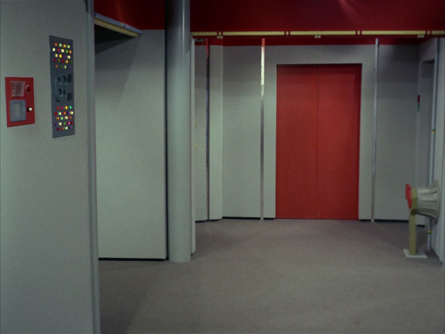 ariane179254_StarTrek_2x24_TheUltimateComputer_1067.jpg