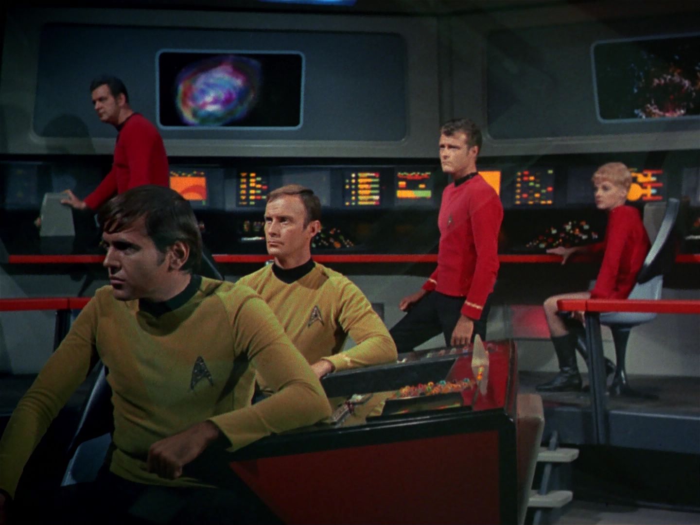 ariane179254_StarTrek_2x25_BreadAndCircuses_0009.jpg