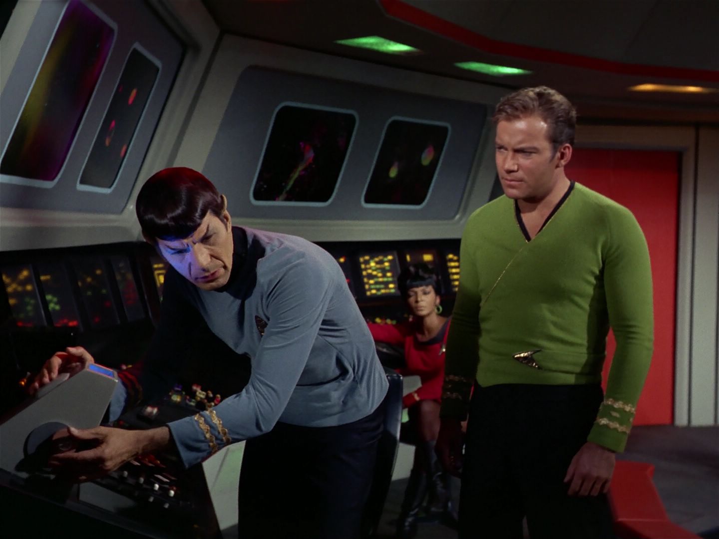 ariane179254_StarTrek_2x25_BreadAndCircuses_0035.jpg