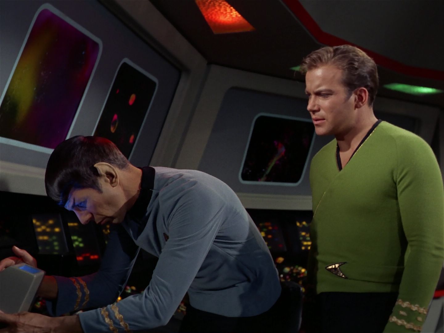 ariane179254_StarTrek_2x25_BreadAndCircuses_0052.jpg
