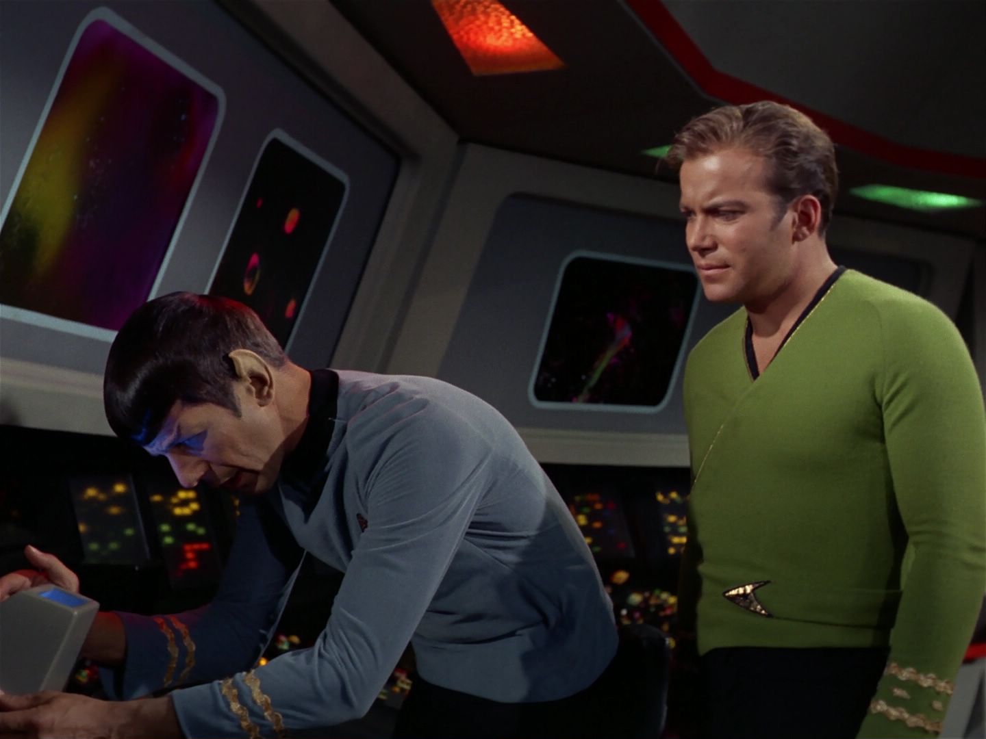 ariane179254_StarTrek_2x25_BreadAndCircuses_0059.jpg