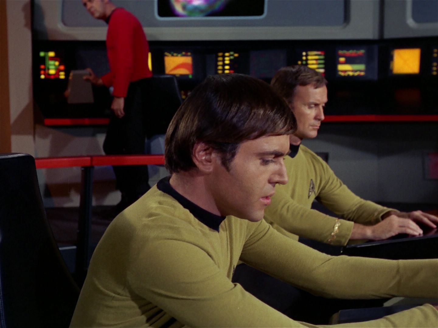 ariane179254_StarTrek_2x25_BreadAndCircuses_0064.jpg